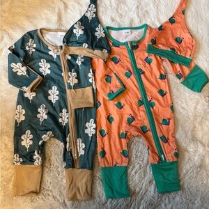 Bundle set of 2 matching footies with hats - Leaf and Snail Patterns